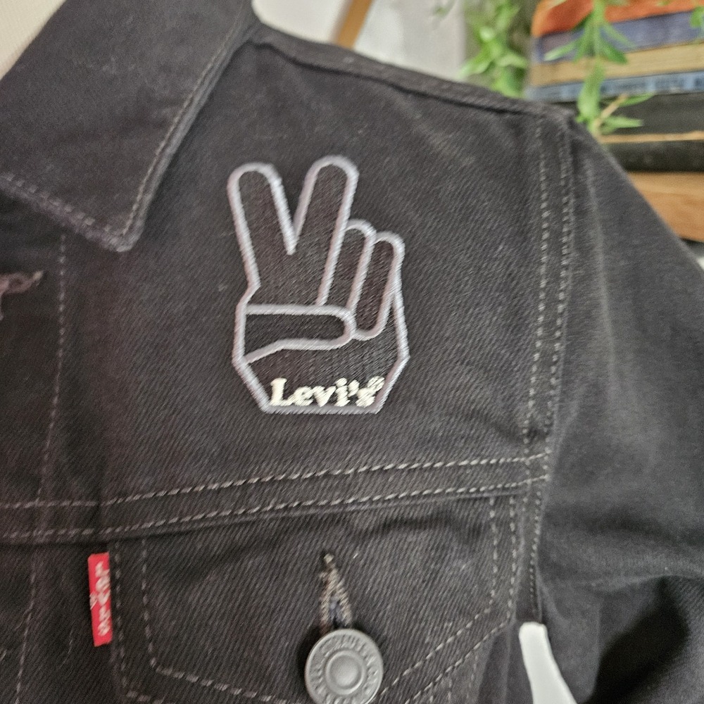 Levi Kids Denim Jacket Small 8/10 Patches Good Jeans Day Job Give Earth A Chance - Picture 5 of 15